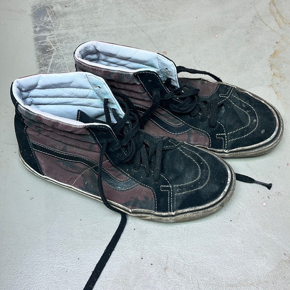 Men’s high top Vans